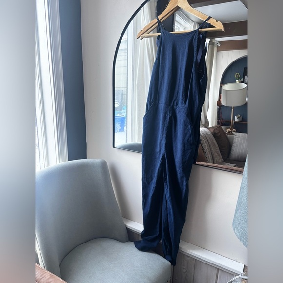 URBAN OUTFITTERS | navy linen jumpsuit | us size 2 - Picture 3 of 3